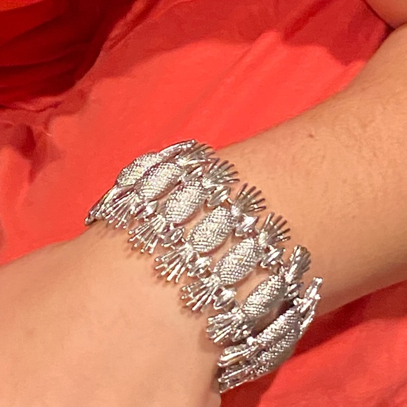 Sarah Coventry Pineapple Bracelet - Picture 2 of 5